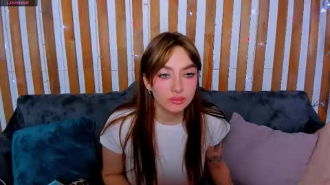 Snapshot of emilytylerr chatting on December 2, 2025, 7:57 am Emily online show from December 2, 2025, 7:57 am