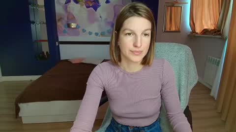 EmilyWalkers online show from December 15, 2024, 9:56 am