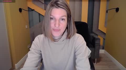 EmilyWalkers online show from December 18, 2024, 8:09 am