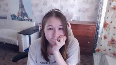Snapshot of emilyway chatting on February 7, 2025, 8:55 am emilyway online show from February 7, 2025, 8:55 am