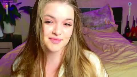 Snapshot of emilywhisperawesome chatting on June 14, 2026, 8:44 pm emilywhisperawesome online show from June 14, 2026, 8:44 pm