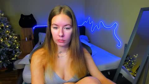 Emily online show from December 16, 2025, 8:52 am