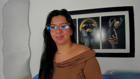 emilyy_cooperr online show from January 16, 2026, 12:09 pm