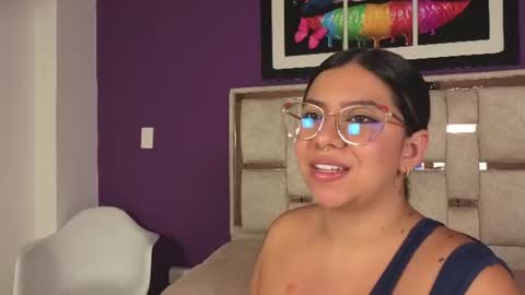 Snapshot of emilyy_cooperr chatting on July 31, 2026, 1:32 pm emilyy_cooperr online show from July 31, 2026, 1:32 pm