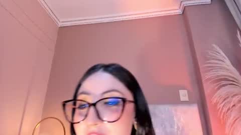 Snapshot of emilyywatson chatting on June 10, 2026, 10:52 pm Emilyy Watson online show from June 10, 2026, 10:52 pm