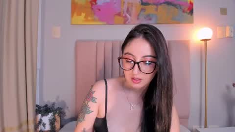 Snapshot of emilyywatson chatting on June 13, 2026, 1:36 am Emilyy Watson online show from June 13, 2026, 1:36 am