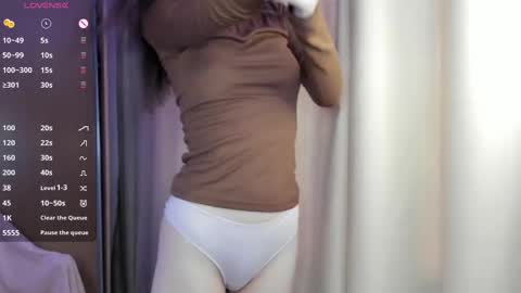 Snapshot of eminemswife chatting on March 7, 2025, 8:34 am Nadya online show from March 7, 2025, 8:34 am