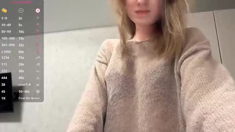 Snapshot of eminemswife chatting on October 4, 2025, 10:52 pm Nadya online show from October 4, 2025, 10:52 pm