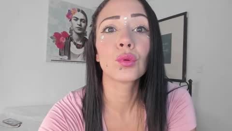 Snapshot of emiril chatting on September 10, 2025, 5:24 pm L i a time online 7am - 1pm Gtm-5 online show from September 10, 2025, 5:24 pm