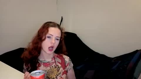 emliyjamesmjb online show from December 17, 2025, 9:21 pm