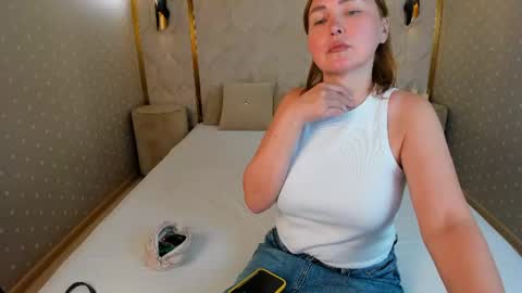 Snapshot of emm_quince chatting on June 25, 2026, 9:58 am Emm online show from June 25, 2026, 9:58 am