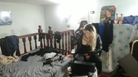 Snapshot of emma671 chatting on January 25, 2025, 9:26 am emma online show from January 25, 2025, 9:26 am