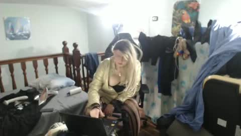 Snapshot of emma671 chatting on February 5, 2025, 7:07 am emma online show from February 5, 2025, 7:07 am