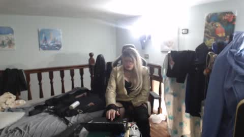 Snapshot of emma671 chatting on February 9, 2025, 10:53 am emma online show from February 9, 2025, 10:53 am