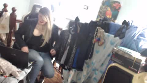 Snapshot of emma671 chatting on March 3, 2025, 6:26 am emma online show from March 3, 2025, 6:26 am