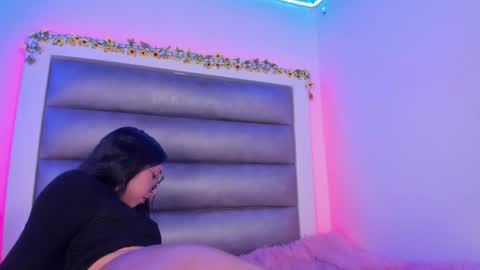 emma__js_ online show from June 9, 2026, 5:52 am