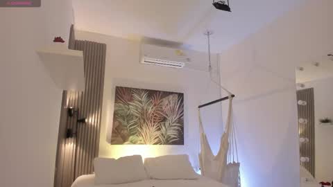 Alice online show from December 15, 2025, 10:19 am