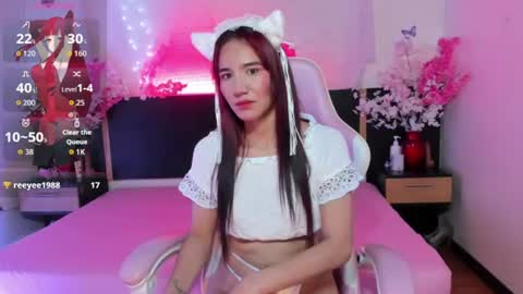 emma_ayala online show from June 15, 2026, 7:49 pm