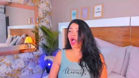 Emma  online show from December 20, 2025, 11:39 am