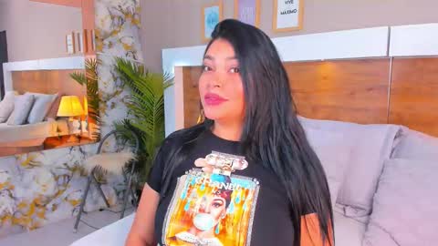 Emma  online show from December 22, 2025, 12:02 pm