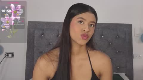 Snapshot of emma_blake__ chatting on March 24, 2026, 12:59 am Emma online show from March 24, 2026, 12:59 am