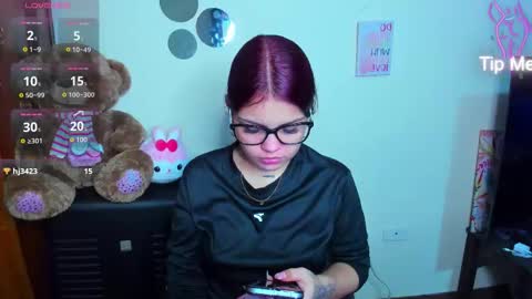 emma_boo_ online show from March 28, 2026, 5:01 pm