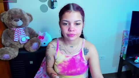 emma_boo_ online show from April 26, 2026, 2:48 pm