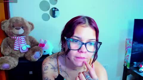 emma_boo_ online show from April 28, 2026, 3:28 pm