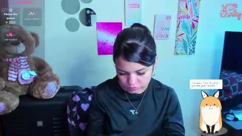 Snapshot of emma_boo_ chatting on June 9, 2026, 2:39 pm emma_boo_ online show from June 9, 2026, 2:39 pm