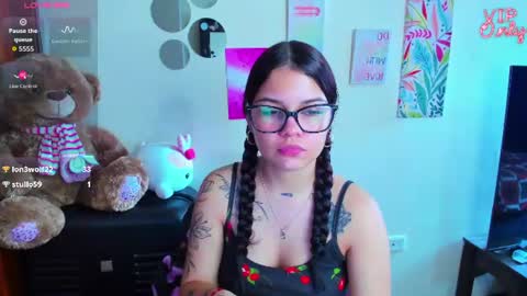 Snapshot of emma_boo_ chatting on June 12, 2026, 4:50 pm emma_boo_ online show from June 12, 2026, 4:50 pm