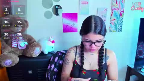 Snapshot of emma_boo_ chatting on June 13, 2026, 4:49 pm emma_boo_ online show from June 13, 2026, 4:49 pm
