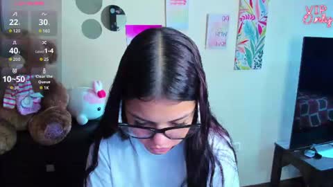 Snapshot of emma_boo_ chatting on June 19, 2026, 2:54 pm emma_boo_ online show from June 19, 2026, 2:54 pm