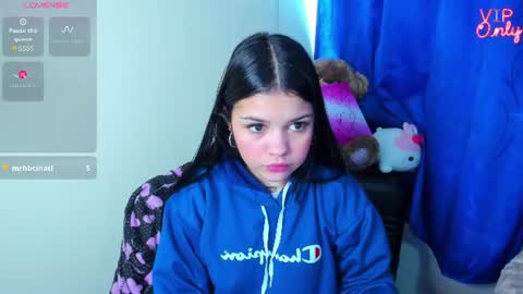 Snapshot of emma_boo_ chatting on July 8, 2026, 4:11 pm emma_boo_ online show from July 8, 2026, 4:11 pm