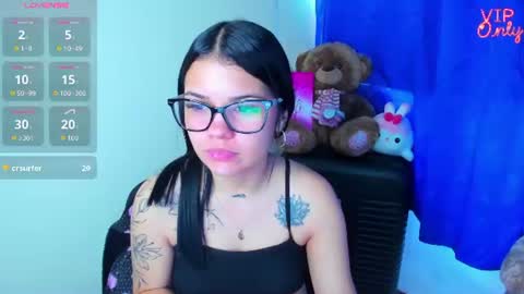 Snapshot of emma_boo_ chatting on July 11, 2026, 4:43 pm emma_boo_ online show from July 11, 2026, 4:43 pm