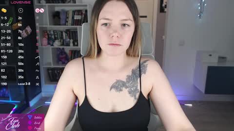 Snapshot of emma_bryan chatting on May 21, 2026, 9:11 pm Emma online show from May 21, 2026, 9:11 pm