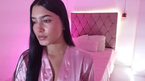 E M M A  online show from February 13, 2026, 10:55 am