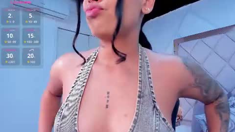Snapshot of emma_carterr1 chatting on June 27, 2026, 1:50 pm pau online show from June 27, 2026, 1:50 pm