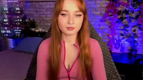 Snapshot of emma_chery chatting on September 12, 2025, 6:02 am Emma online show from September 12, 2025, 6:02 am