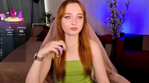 Snapshot of emma_chery chatting on October 1, 2025, 5:57 am Emma online show from October 1, 2025, 5:57 am