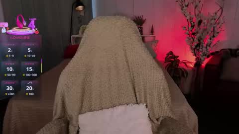 Snapshot of emma_chery chatting on October 17, 2025, 5:54 am Emma online show from October 17, 2025, 5:54 am