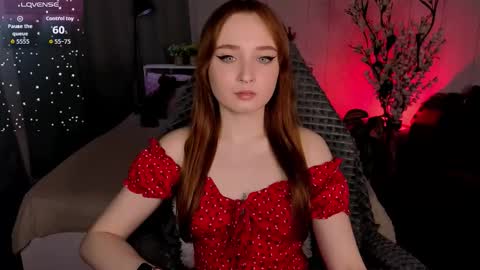 Snapshot of emma_chery chatting on November 14, 2025, 6:01 am Emma online show from November 14, 2025, 6:01 am