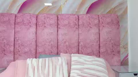 Snapshot of emma_curvy1 chatting on June 21, 2026, 3:09 am Emma online show from June 21, 2026, 3:09 am