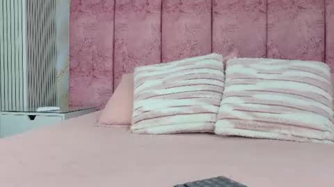 Snapshot of emma_curvy1 chatting on June 27, 2026, 3:11 am Emma online show from June 27, 2026, 3:11 am