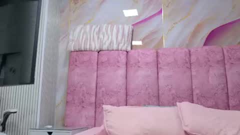 Snapshot of emma_curvy1 chatting on July 10, 2026, 3:11 am Emma online show from July 10, 2026, 3:11 am