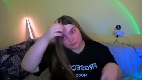 Snapshot of emma_dorn chatting on August 3, 2026, 7:29 am Eva online show from August 3, 2026, 7:29 am
