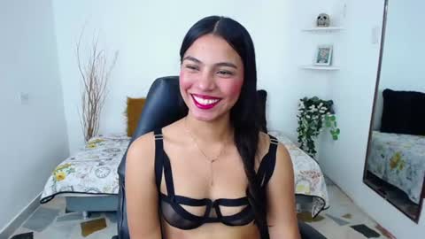 Snapshot of emma_faith chatting on June 10, 2026, 3:44 pm Emma online show from June 10, 2026, 3:44 pm