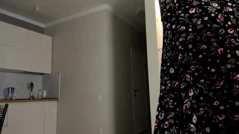 Emma online show from October 27, 2025, 3:05 pm