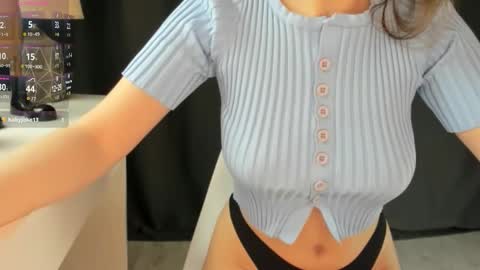 Snapshot of emma_groot chatting on October 9, 2025, 2:26 pm emma_groot online show from October 9, 2025, 2:26 pm