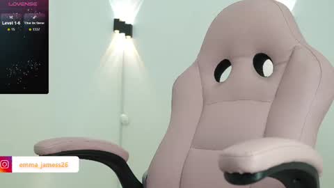 emma_jamess online show from July 26, 2026, 4:42 am