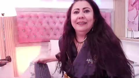 Snapshot of emma_jhomson chatting on July 28, 2026, 3:21 pm Emma 3 online show from July 28, 2026, 3:21 pm